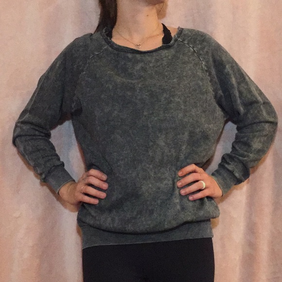Distressed gray pullover - Picture 1 of 2